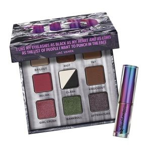 NEW Urban Decay Troublemaker Eyeshadow Palette